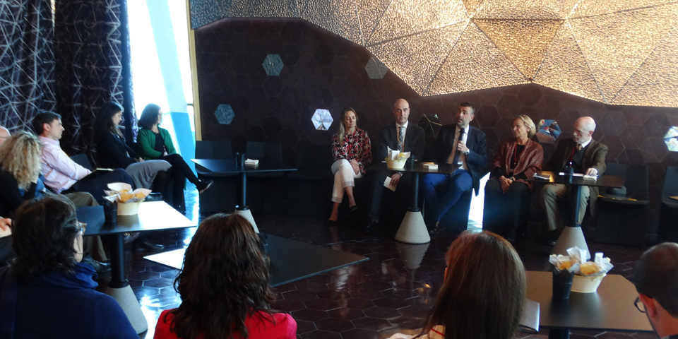 El conseller Vila participa en una sesión Ágora del Consejo Catalán de Comunicación Científica