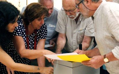 El programa Experiència de l’FCRi tanca el seu tercer curs havent mobilitzat 26 científics emèrits i prop de 6.000 alumnes