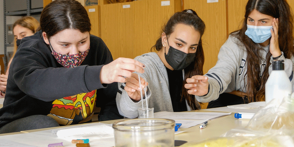 Acord de col·laboració entre la CCMA i la Fundació Catalana per a la Recerca i la Innovació per a la promoció i difusió de la cultura científica
