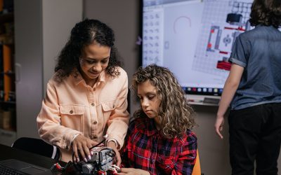 8.000 alumnes de 3r i 4t d’ESO d’arreu Catalunya participen demà al Dia de la Ciència a les Escoles, emmarcat en l’SC’22
