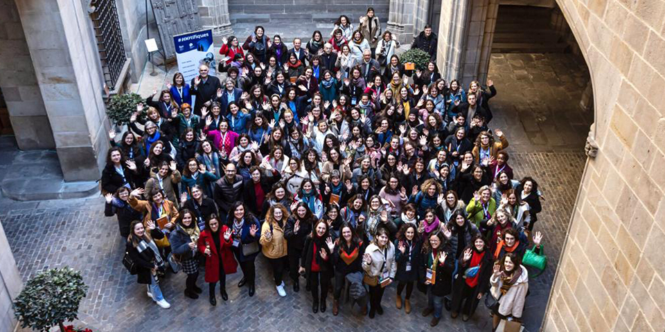 La Trobada de #100tífiques omple el Saló de Cent de dones investigadores i tecnòlogues