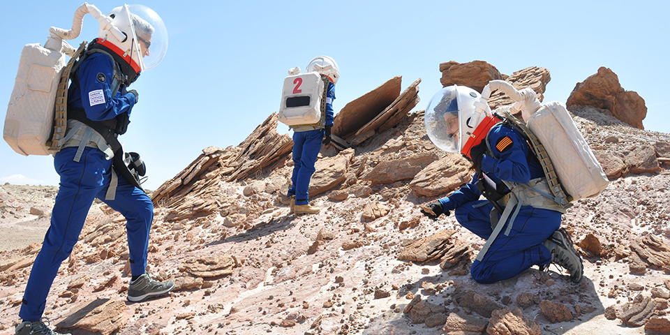 Més de 400 alumnes lleidatans conversaran per videostreaming amb Anna Bach i Helena Arias, membres de la missió simulada a Mart Hypatia I en un acte obert a tot Catalunya