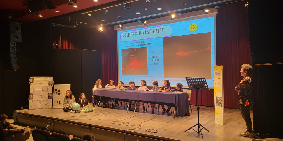 Els petits talents científics de L’Hospitalet exposen els seus treballs